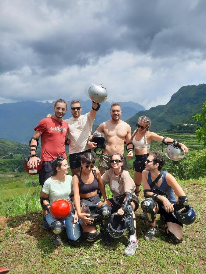 Hg Hostel Provide Tours & Motorbikes Hà Giang Ngoại thất bức ảnh