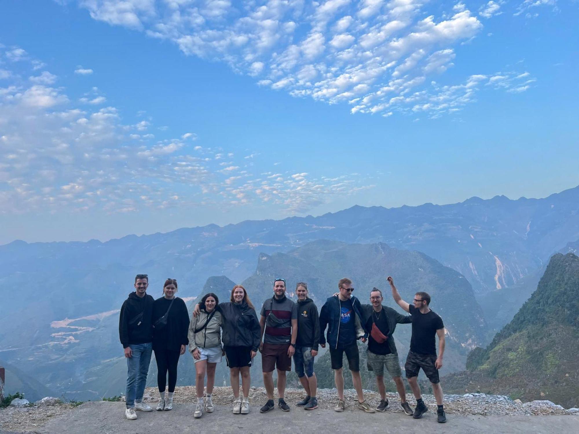 Hg Hostel Provide Tours & Motorbikes Hà Giang Ngoại thất bức ảnh